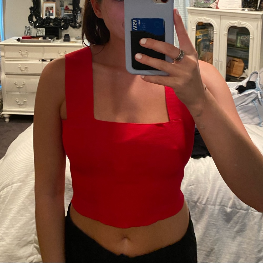 Seek the lable thin strap tank